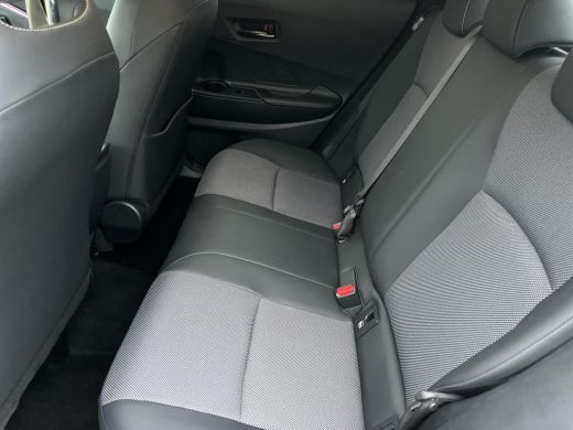 Toyota C-HR 2.0 Hybrid 200 Executive ActivLease financial lease