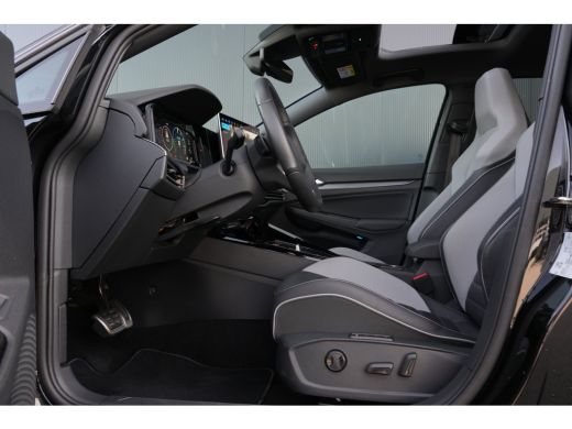 Volkswagen Golf 272pk 1.5 eHybrid GTE | Lederen Bekleding | Camera | Trekhaak | Adaptive Cruise | Elektrisch Pano... ActivLease financial lease