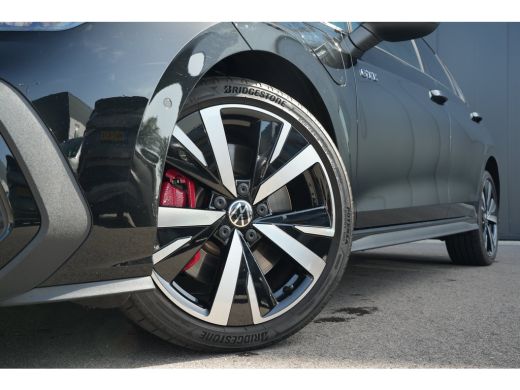 Volkswagen Golf 272pk 1.5 eHybrid GTE | Lederen Bekleding | Camera | Trekhaak | Adaptive Cruise | Elektrisch Pano... ActivLease financial lease