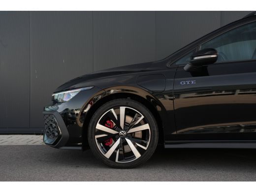 Volkswagen Golf 272pk 1.5 eHybrid GTE | Lederen Bekleding | Camera | Trekhaak | Adaptive Cruise | Elektrisch Pano... ActivLease financial lease