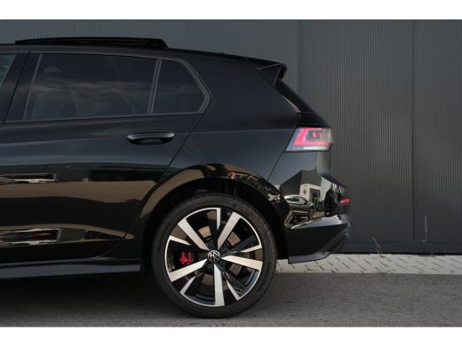 Volkswagen Golf 272pk 1.5 eHybrid GTE | Lederen Bekleding | Camera | Trekhaak | Adaptive Cruise | Elektrisch Pano... ActivLease financial lease