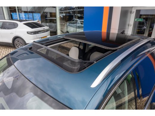 Volkswagen Tiguan 1.5 eHybrid Elegance | Elek. Trekhaak | Cruise control adaptief | Panorama dak Elek. | 20'' | 360... ActivLease financial lease