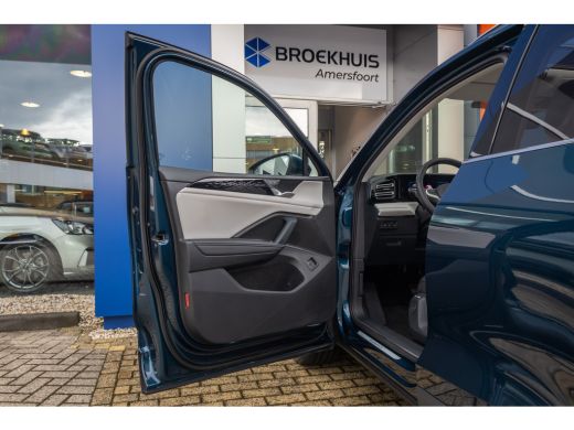 Volkswagen Tiguan 1.5 eHybrid Elegance | Elek. Trekhaak | Cruise control adaptief | Panorama dak Elek. | 20'' | 360... ActivLease financial lease