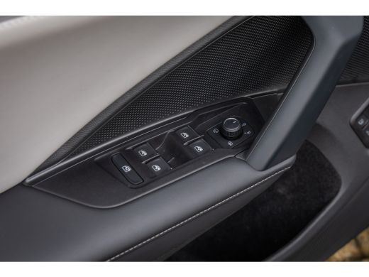 Volkswagen Tiguan 1.5 eHybrid Elegance | Elek. Trekhaak | Cruise control adaptief | Panorama dak Elek. | 20'' | 360... ActivLease financial lease