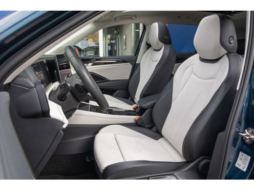 Volkswagen Tiguan 1.5 eHybrid Elegance | Elek. Trekhaak | Cruise control adaptief | Panorama dak Elek. | 20'' | 360... ActivLease financial lease