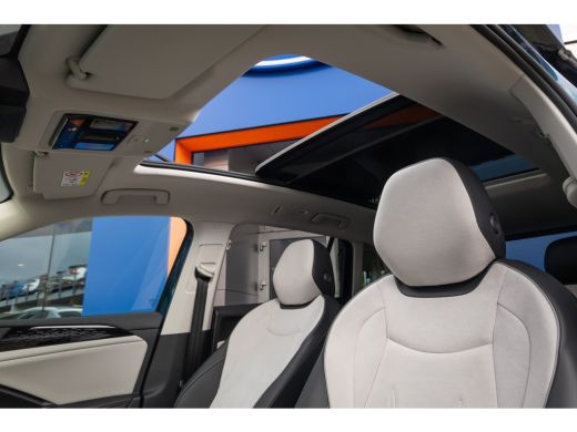 Volkswagen Tiguan 1.5 eHybrid Elegance | Elek. Trekhaak | Cruise control adaptief | Panorama dak Elek. | 20'' | 360... ActivLease financial lease