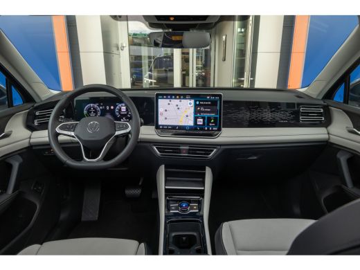 Volkswagen Tiguan 1.5 eHybrid Elegance | Elek. Trekhaak | Cruise control adaptief | Panorama dak Elek. | 20'' | 360... ActivLease financial lease