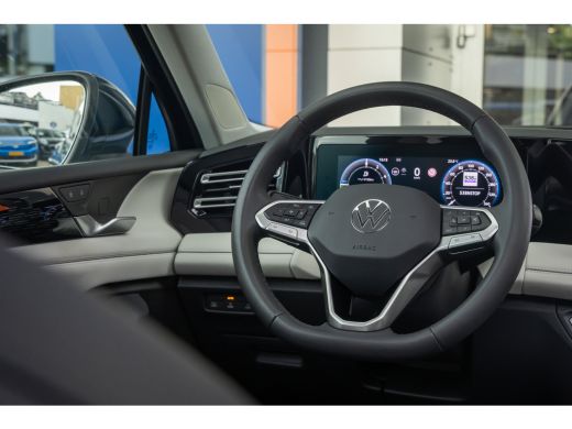 Volkswagen Tiguan 1.5 eHybrid Elegance | Elek. Trekhaak | Cruise control adaptief | Panorama dak Elek. | 20'' | 360... ActivLease financial lease