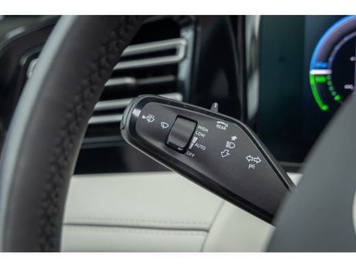 Volkswagen Tiguan 1.5 eHybrid Elegance | Elek. Trekhaak | Cruise control adaptief | Panorama dak Elek. | 20'' | 360... ActivLease financial lease
