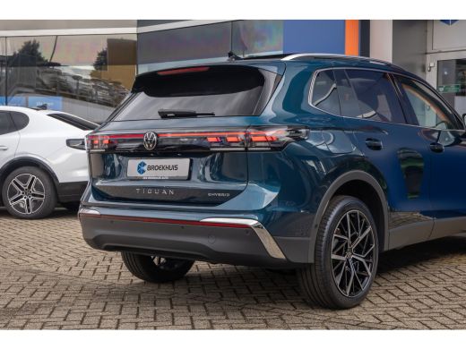 Volkswagen Tiguan 1.5 eHybrid Elegance | Elek. Trekhaak | Cruise control adaptief | Panorama dak Elek. | 20'' | 360... ActivLease financial lease