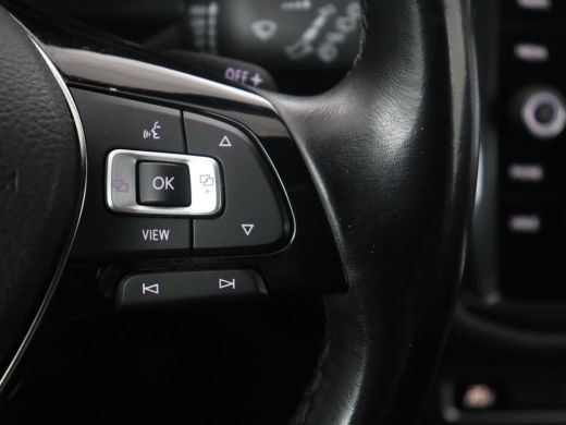 Volkswagen Tiguan Allspace | Leder | Trekhaak | Virtual dashboard | Adaptive cruise | Camera | Park assist | Carplay | Clima... ActivLease financial lease