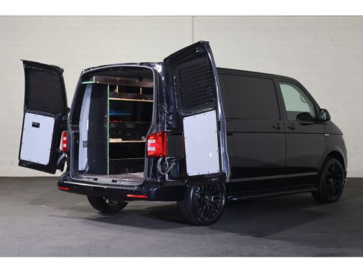 Volkswagen Transporter 2.0 TDI L1 H1 Black Edition ActivLease financial lease
