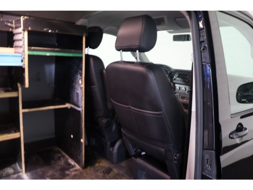 Volkswagen Transporter 2.0 TDI L1 H1 Black Edition ActivLease financial lease