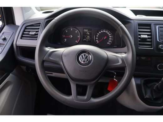 Volkswagen Transporter 2.0 TDI L1 H1 Black Edition ActivLease financial lease