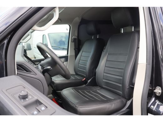 Volkswagen Transporter 2.0 TDI L1 H1 Black Edition ActivLease financial lease