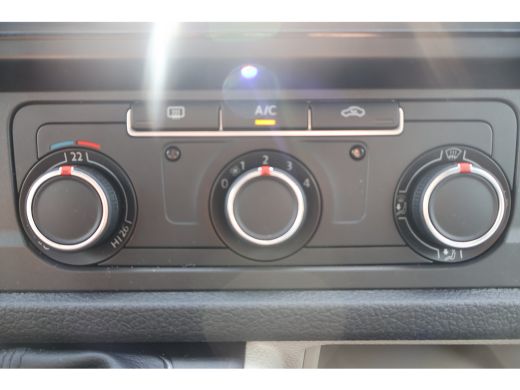 Volkswagen Transporter 2.0 TDI L1 H1 Black Edition ActivLease financial lease