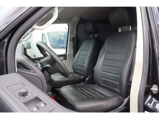 Volkswagen Transporter 2.0 TDI L1 H1 Black Edition ActivLease financial lease