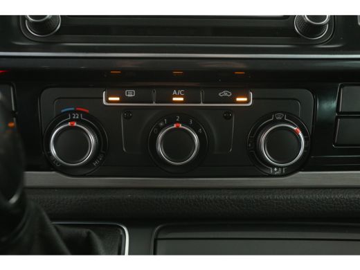 Volkswagen Transporter 2.0 TDI L2H1 150PK | Dubbele Cabine | Automaat | Airco | Cruise | Trekhaak | Navi | Parkeersens. ActivLease financial lease