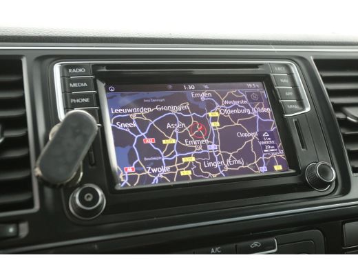 Volkswagen Transporter 2.0 TDI L2H1 150PK | Dubbele Cabine | Automaat | Airco | Cruise | Trekhaak | Navi | Parkeersens. ActivLease financial lease