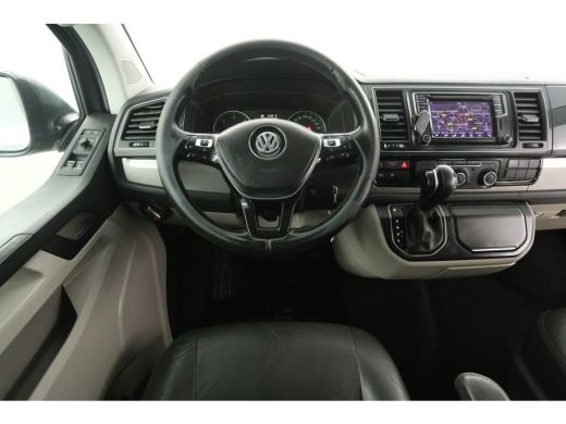 Volkswagen Transporter 2.0 TDI L2H1 150PK | Dubbele Cabine | Automaat | Airco | Cruise | Trekhaak | Navi | Parkeersens. ActivLease financial lease