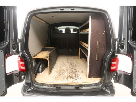 Volkswagen Transporter 2.0 TDI L2H1 150PK | Dubbele Cabine | Automaat | Airco | Cruise | Trekhaak | Navi | Parkeersens. ActivLease financial lease