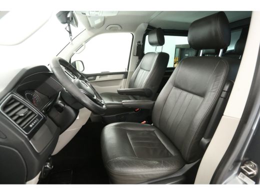 Volkswagen Transporter 2.0 TDI L2H1 150PK | Dubbele Cabine | Automaat | Airco | Cruise | Trekhaak | Navi | Parkeersens. ActivLease financial lease