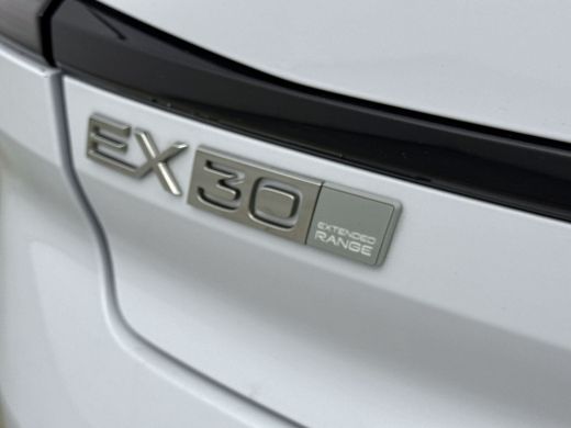 Volvo  EX30 Single Motor Extended Range Plus 69 kWh | Stoel + Stuurverwarming | Afwijkende dakkleur | PDC V+A... ActivLease financial lease