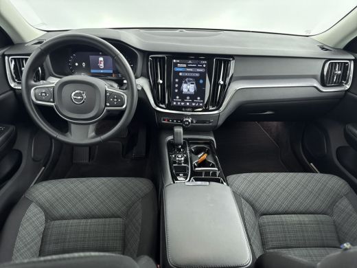 Volvo  V60 T6 Plug-in hybrid AWD Core Bright | Trekhaak | Adaptive Verlichting | Android Auto / Apple Carpla... ActivLease financial lease
