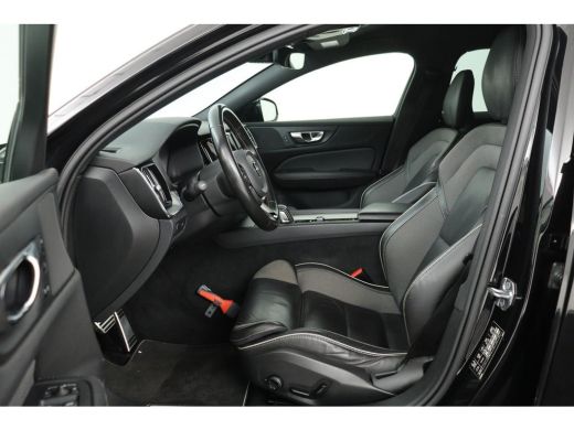 Volvo  V60 B3 R-Design | Camera | Stoel & Stuurverwarming | Carplay | Half leder | Full LED | PDC | Memory |... ActivLease financial lease