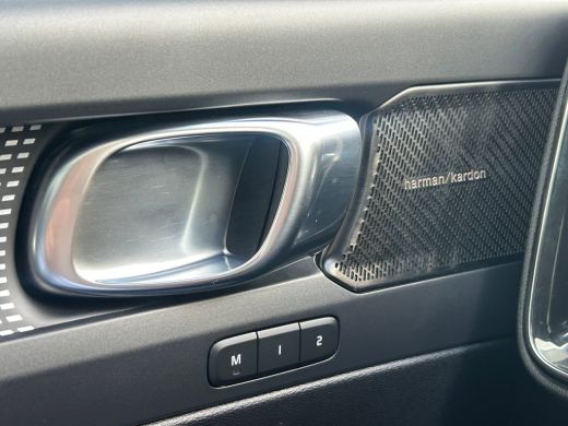Volvo  XC40 1.5 T4 Recharge R-Design | Pano | SoH 99% | 360 camera | Harman/Kardon | Memory | Stoel & stuurve... ActivLease financial lease