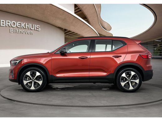 Volvo  XC40 2.0 B4 Plus Dark | Trekhaak | Verwambare voorruit | BLIS | Adaptive Cruiscontrol | Camera | 19 in... ActivLease financial lease