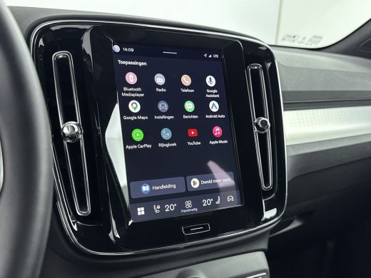 Volvo  XC40 2.0 B4 Plus Dark | Trekhaak | Verwambare voorruit | BLIS | Adaptive Cruiscontrol | Camera | 19 in... ActivLease financial lease