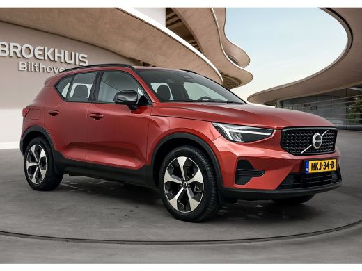 Volvo  XC40 2.0 B4 Plus Dark | Trekhaak | Verwambare voorruit | BLIS | Adaptive Cruiscontrol | Camera | 19 in... ActivLease financial lease