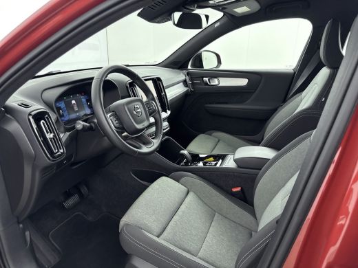 Volvo  XC40 2.0 B4 Plus Dark | Trekhaak | Verwambare voorruit | BLIS | Adaptive Cruiscontrol | Camera | 19 in... ActivLease financial lease