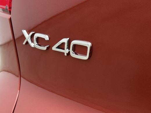 Volvo  XC40 2.0 B4 Plus Dark | Trekhaak | Verwambare voorruit | BLIS | Adaptive Cruiscontrol | Camera | 19 in... ActivLease financial lease