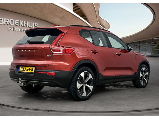 Volvo  XC40 2.0 B4 Plus Dark | Trekhaak | Verwambare voorruit | BLIS | Adaptive Cruiscontrol | Camera | 19 in... ActivLease financial lease