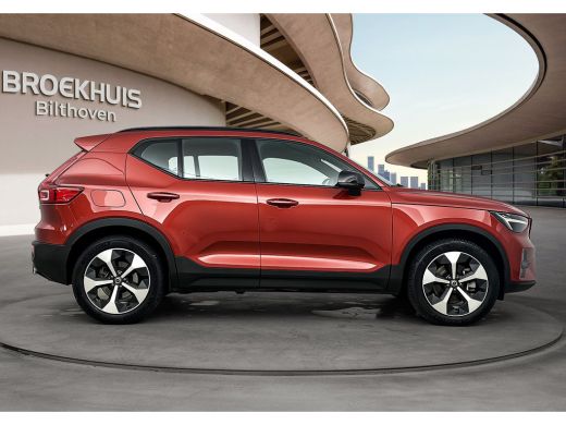 Volvo  XC40 2.0 B4 Plus Dark | Trekhaak | Verwambare voorruit | BLIS | Adaptive Cruiscontrol | Camera | 19 in... ActivLease financial lease