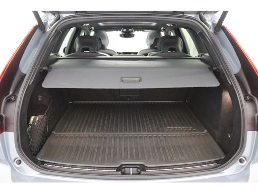 Volvo  XC60 T6 Plug-in hybrid AWD R-design | SoH 98% | Long Range | Panoramadak | Harman/Kardon |  Stoelverwa... ActivLease financial lease