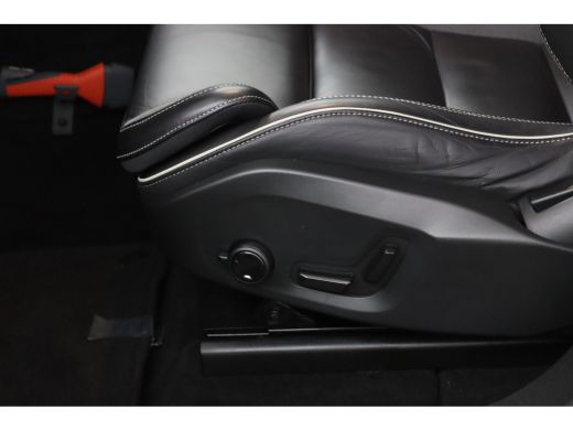 Volvo  XC60 T6 Plug-in hybrid AWD R-design | SoH 98% | Long Range | Panoramadak | Harman/Kardon |  Stoelverwa... ActivLease financial lease