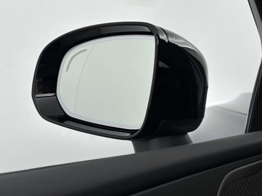 Volvo  XC60 Facelift T6 Plug-in hybrid AWD Ultra Dark | Luchtvering | Trekhaak | Extra Getint Glas | PDC V+A ... ActivLease financial lease