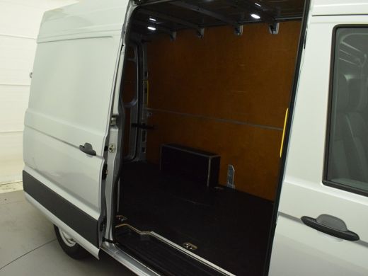 Volkswagen Crafter 35 2.0 TDI L3H3 Highline 140PK Airco Navi ActivLease financial lease