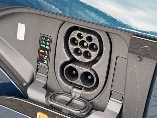 Audi e-tron 55 quattro Business edition Plus 95 kWh NL-AUTO | PANODAK | CAMERA ActivLease financial lease