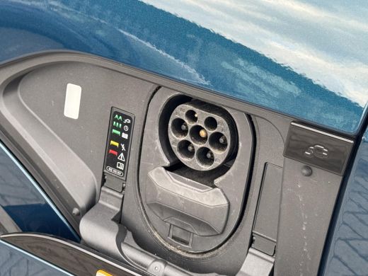Audi e-tron 55 quattro Business edition Plus 95 kWh NL-AUTO | PANODAK | CAMERA ActivLease financial lease