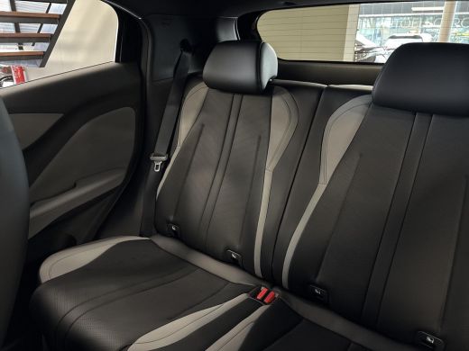 BYD DOLPHIN SURF Boost 43 kWh | &euro;2000 Voordeel | 320 KM Actieradius WLTP | Elektrische Stoelen | Achteruitrijcamera ActivLease financial lease