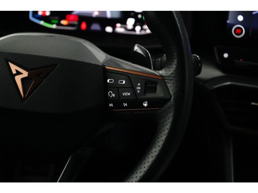 CUPRA Leon Sportstourer e-Hybrid | ADAPTIVE CRUISE | 19'' LMV | STOELVERWARMING | CAMERA | CAPLAY | FULL LED | PARK SENSOREN ActivLease financial lease
