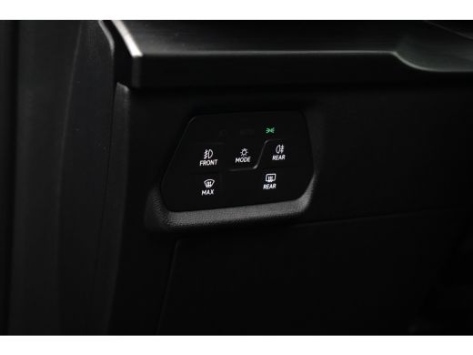 CUPRA Leon Sportstourer e-Hybrid | ADAPTIVE CRUISE | 19'' LMV | STOELVERWARMING | CAMERA | CAPLAY | FULL LED | PARK SENSOREN ActivLease financial lease