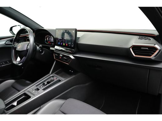 CUPRA Leon Sportstourer e-Hybrid | ADAPTIVE CRUISE | 19'' LMV | STOELVERWARMING | CAMERA | CAPLAY | FULL LED | PARK SENSOREN ActivLease financial lease