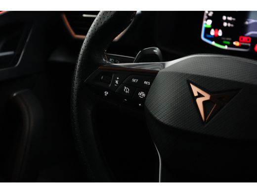 CUPRA Leon Sportstourer e-Hybrid | ADAPTIVE CRUISE | 19'' LMV | STOELVERWARMING | CAMERA | CAPLAY | FULL LED | PARK SENSOREN ActivLease financial lease