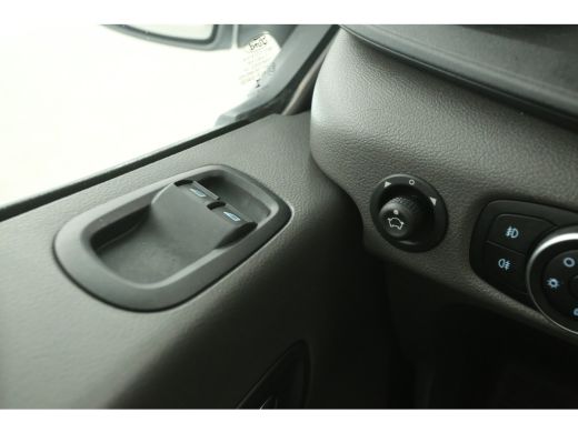 Ford Transit 2.0 TDCI L2H2 | Airco | Cruise | Camera | Carplay | 3 Zits | LED ActivLease financial lease