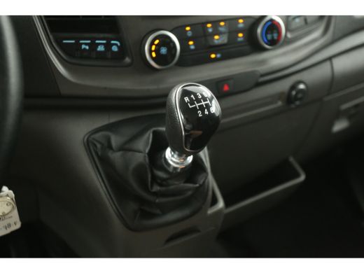 Ford Transit 2.0 TDCI L2H2 | Airco | Cruise | Camera | Carplay | 3 Zits | LED ActivLease financial lease